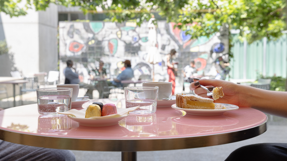 2025_Fabienne-Gantenbein_Kunsthaus-Zürich_Moser-Cafeteria_IMG2431